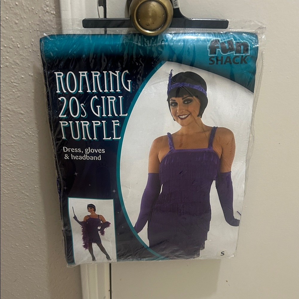 Roaring 20’s Girl  Purple Fringe Mini Dress Costume with gloves and headband